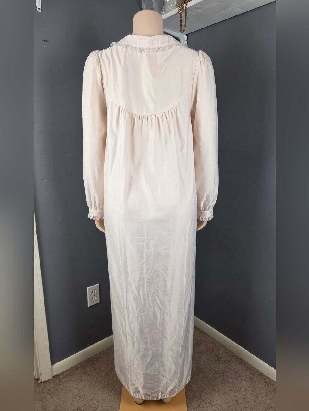 Vintage Long Sleeve Lace-Trim Nightgown - Light Blush - Picture 6 of 9